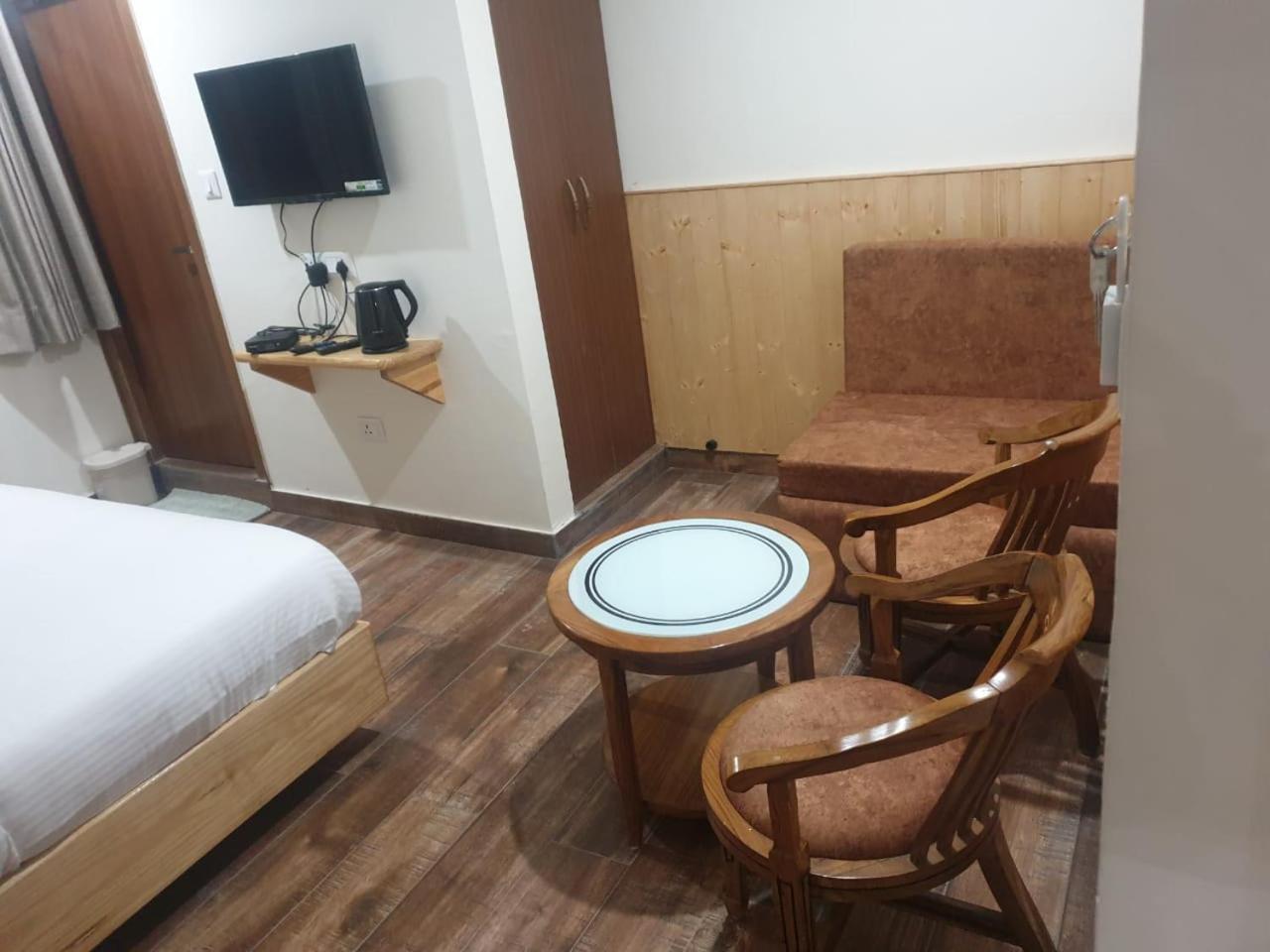 The Kumaon Retreat Hotel Nainital Room photo
